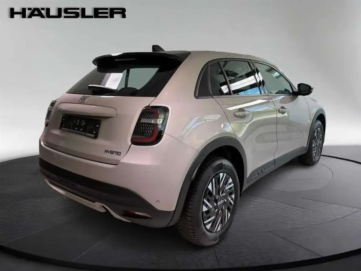 Gebraucht Fiat 600 101 PS (74 kW) 2024 Sabbia beige SUV