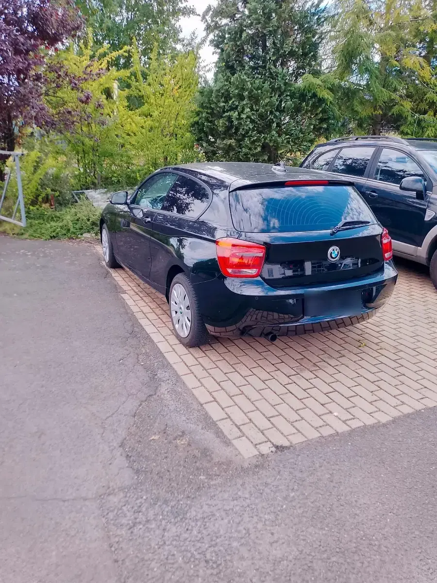 Gebraucht BMW 114 101 PS (74 kW) 2013 Schwarz Kleinwagen