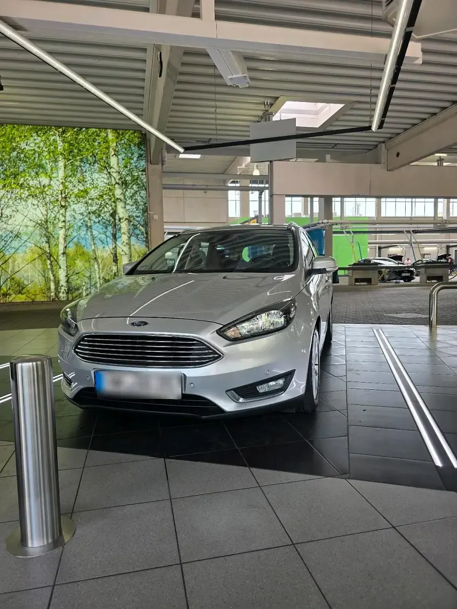 Gebraucht Ford Focus 125 PS (91 kW) 2017 Silber Kombi