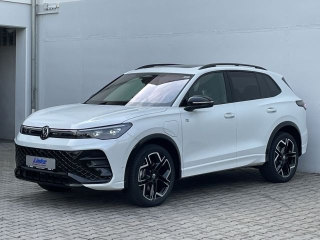 Gebraucht VW Tiguan Pro 272 PS (200 kW) 2024 Oryxweiß perlmutteffekt SUV