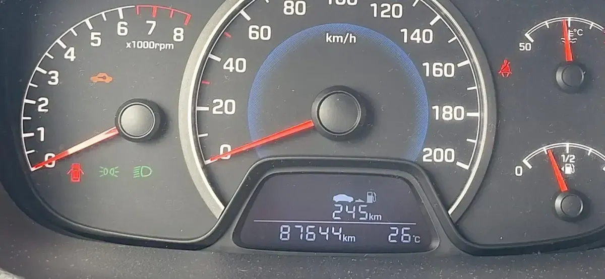 Gebraucht Hyundai i10 Trend 67 PS (49 kW) 2015 Schwarz Kleinwagen