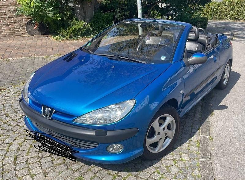Blau Gebraucht 2003 Peugeot 206 CC Cabrio | 1.298 € (Fairer Preis) - Bild 1/4