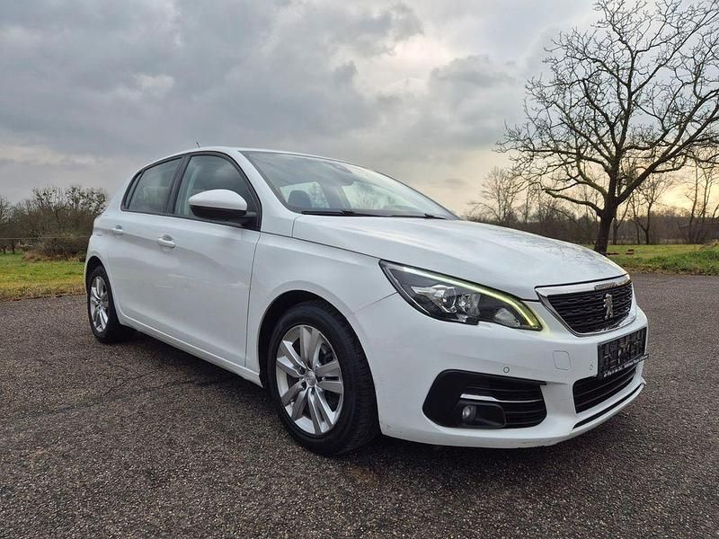 Weiß Gebraucht 2019 Peugeot 308 Limousine | 7.200 € (Etwas zu teuer) - Bild 1/4