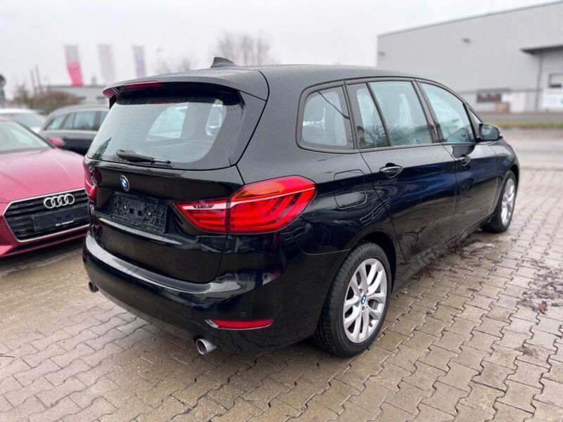 Gebraucht BMW 220 Gran Tourer 190 PS (139 kW) 2017 Schwarz Van / Kleinbus
