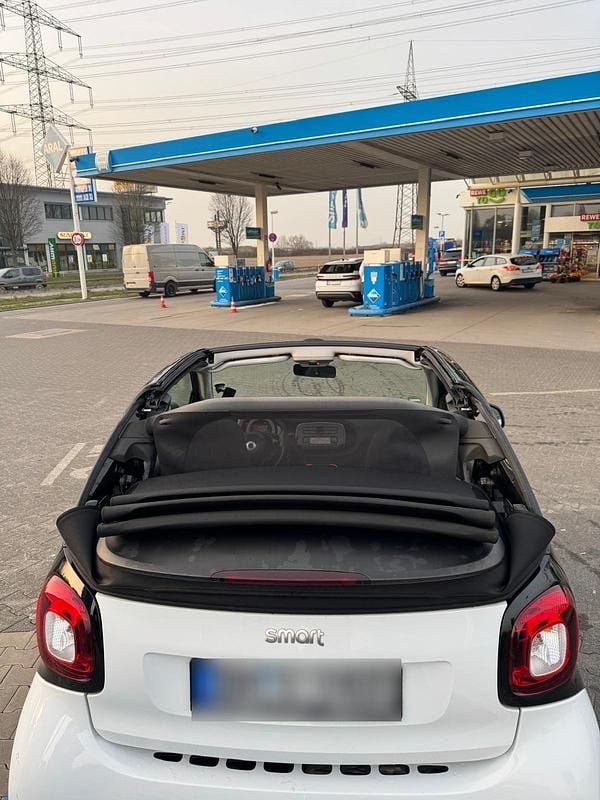 Gebraucht Smart ForTwo Cabrio 71 PS (52 kW) 2017 Weiß Cabrio