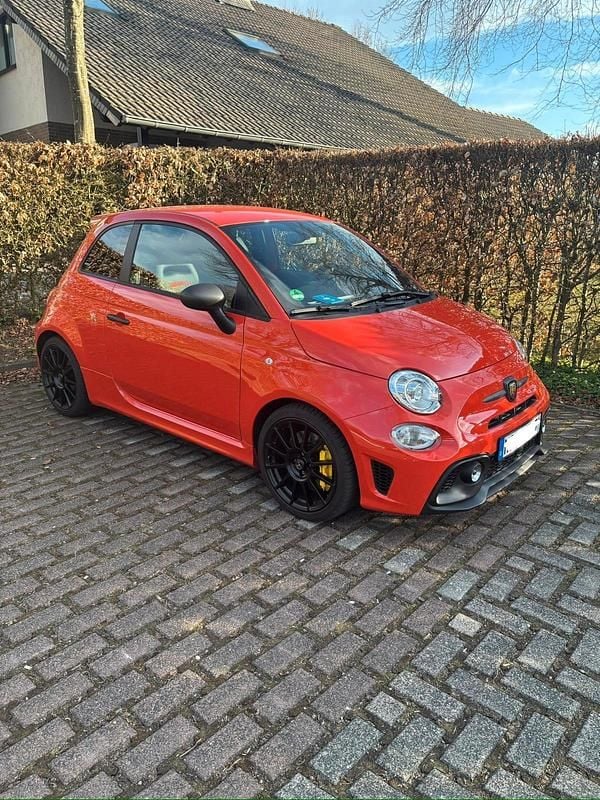 Gebraucht Abarth 695 Competizione 180 PS (132 kW) 2023 Orange Kleinwagen