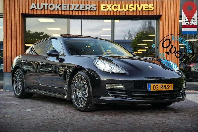 Second-hand Porsche Panamera 333 CP (244 kW) 2011 Negru Berlinǎ