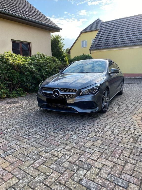 Gebraucht 2017 Mercedes CLA180 Shooting Brake AMG line Kombi | 16.499 € (Fairer Preis) - Bild 1/4