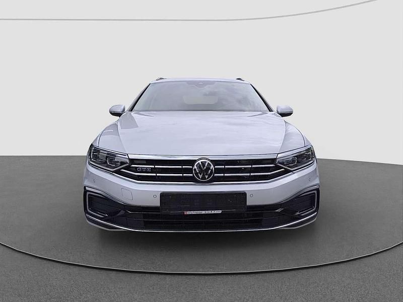 Gebraucht VW Passat GTE 218 PS (160 kW) 2021 Silber Kombi