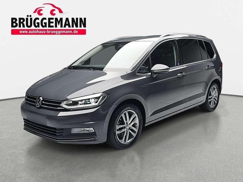 Grau Gebraucht 2024 VW Touran Highline Van / Kleinbus | 33.890 € (Fairer Preis) - Bild 1/4