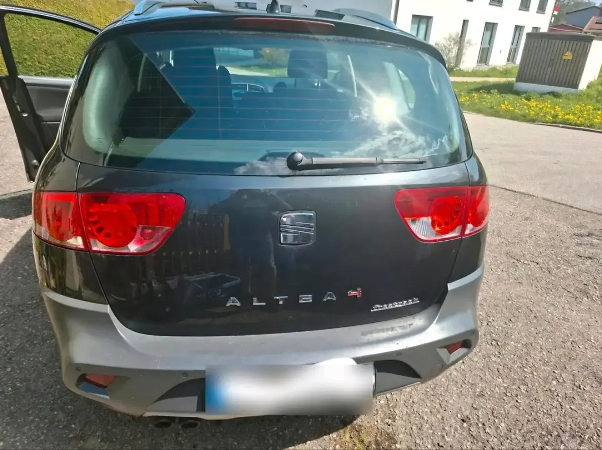 Gebraucht Seat Altea 211 PS (155 kW) 2010 Schwarz Van / Kleinbus
