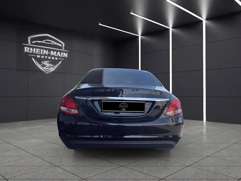 Gebraucht Mercedes C180 156 PS (114 kW) 2014 Schwarz Limousine