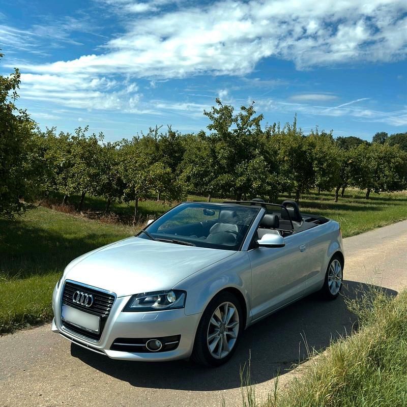 Grau Gebraucht 2012 Audi A3 Cabriolet Ambition Cabrio | 8.950 € (Fairer Preis) - Bild 1/4