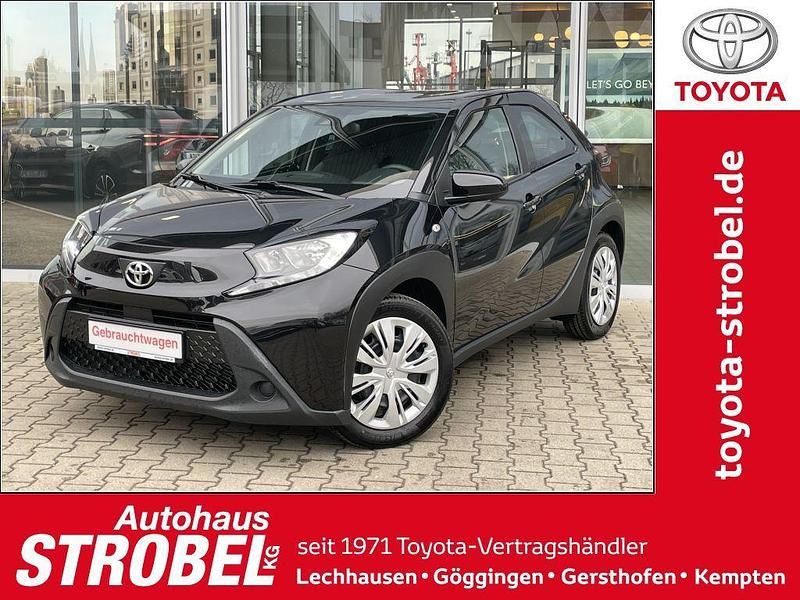 Gebraucht Toyota Aygo X X-play 72 PS (52 kW) 2023 Mysticschwarz mica SUV