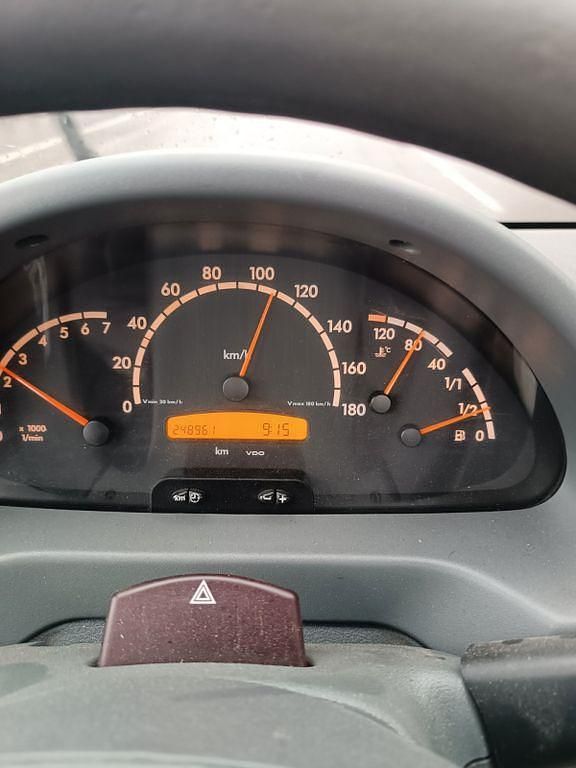 Rot Gebraucht 2006 Mercedes Sprinter Van | 5.100 € (Superpreis) - Bild 1/1
