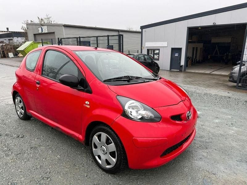 Rot Gebraucht 2007 Toyota Aygo Basis Kleinwagen | 650 € (Superpreis) - Bild 1/4