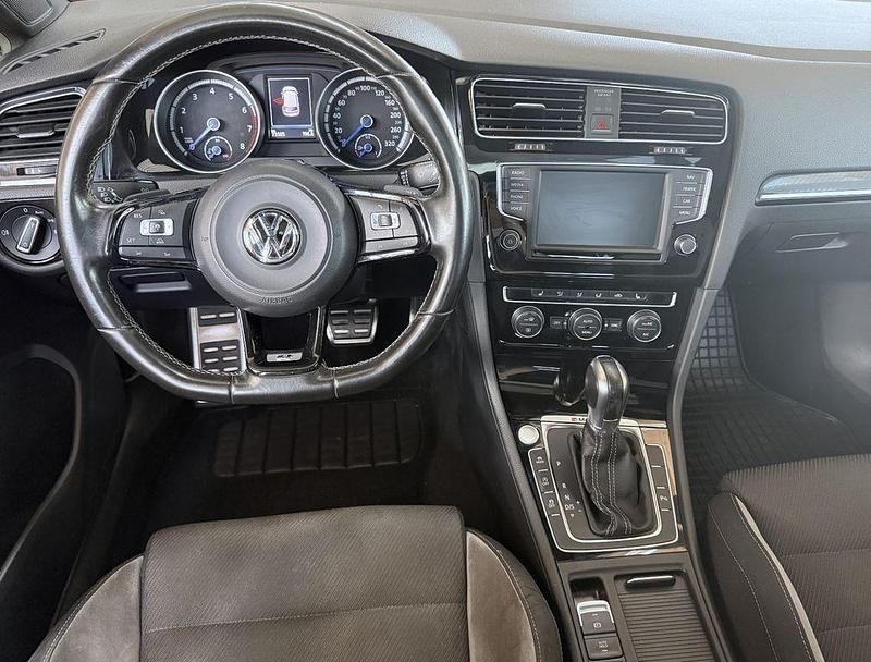 Gebraucht VW Golf VII R 300 PS (220 kW) 2016 Rot Limousine