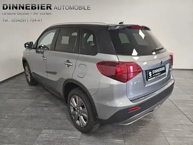 Gebraucht Suzuki Vitara Comfort 129 PS (94 kW) 2022 Schwarz (metallic) SUV