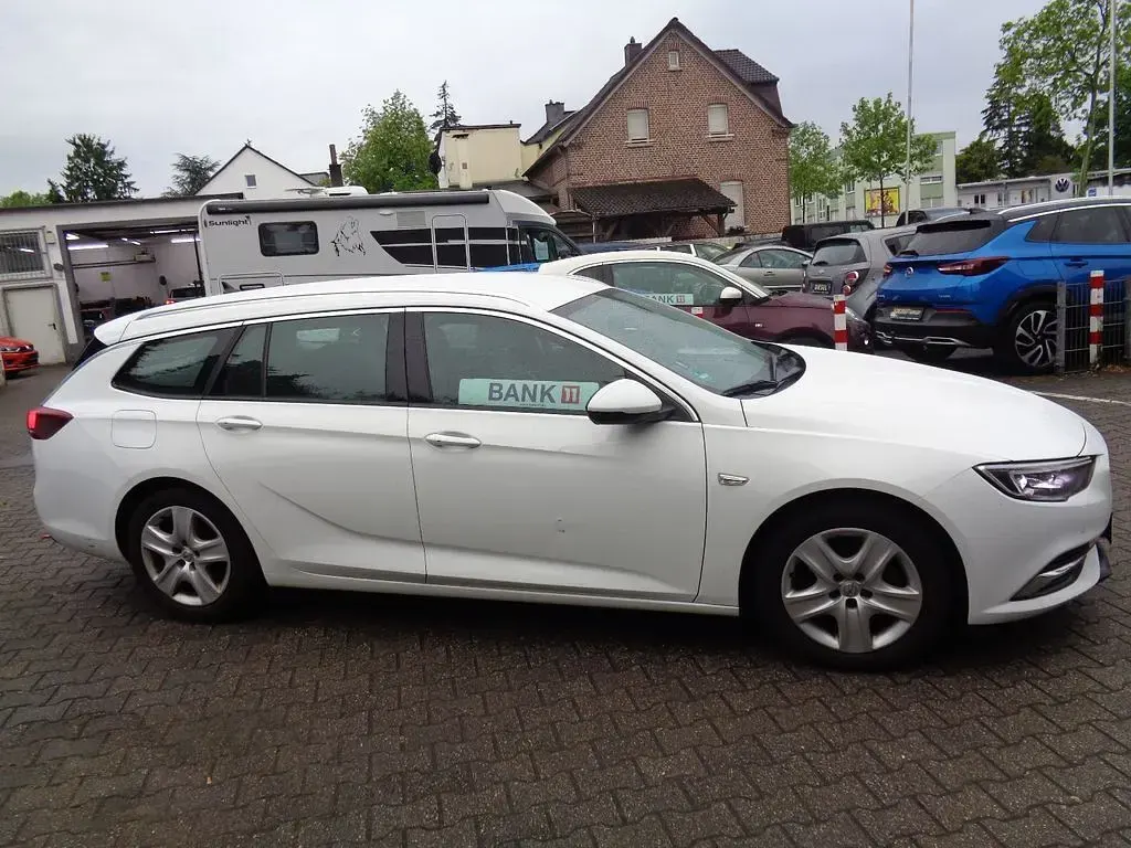 Gebraucht Opel Insignia Business 136 PS (100 kW) 2020 Weiß Limousine
