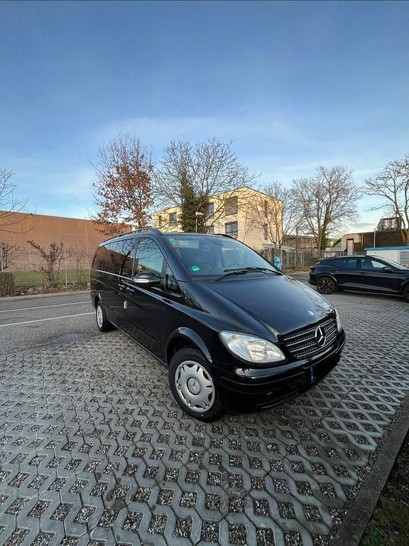 Schwarz Gebraucht 2009 Mercedes Viano Van / Kleinbus | 13.000 € (Fairer Preis) - Bild 1/4