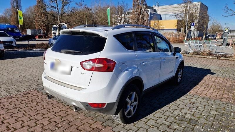 Gebraucht Ford Kuga 200 PS (147 kW) 2010 Weiß SUV
