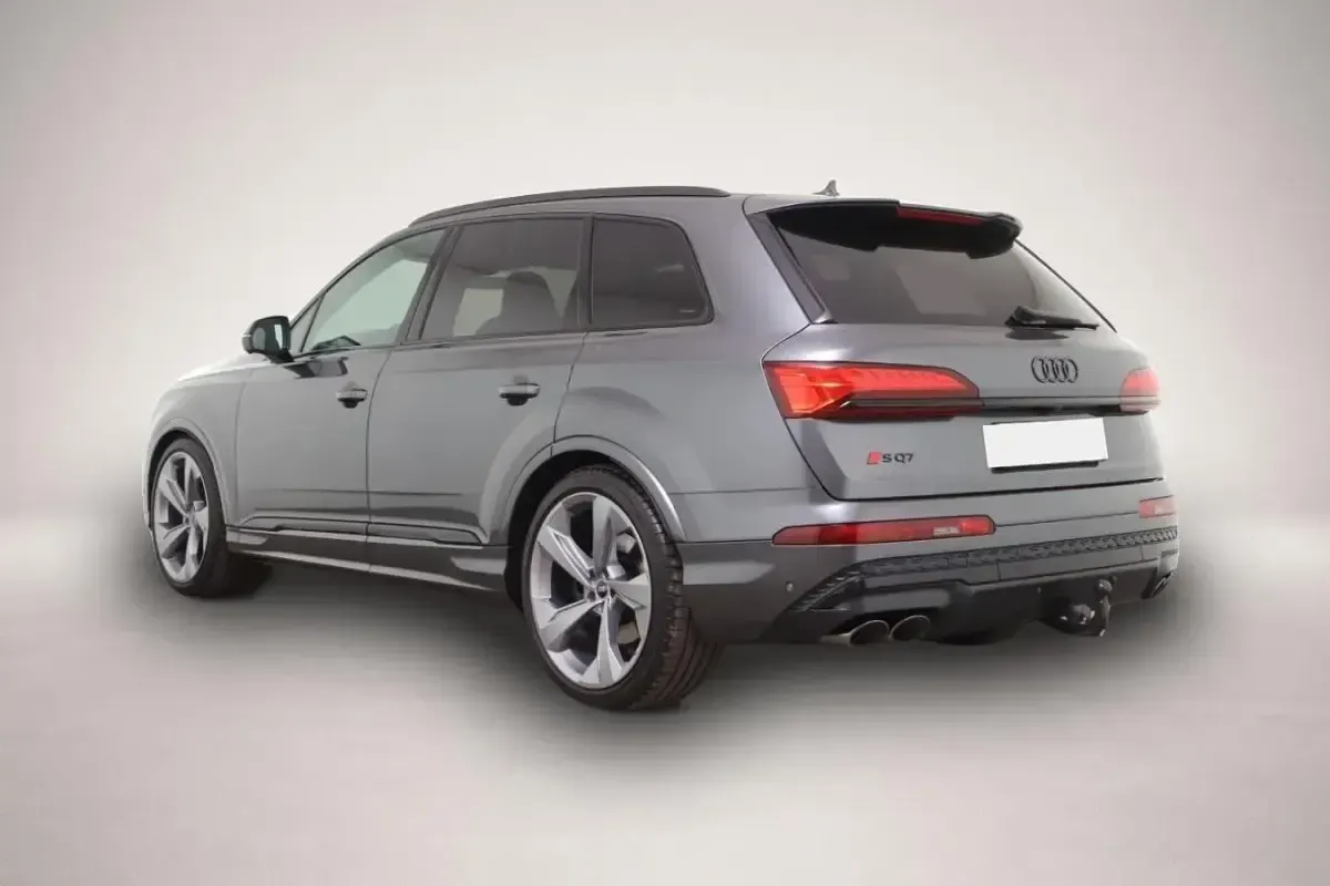Gebraucht Audi SQ7 Ambiente 507 PS (372 kW) 2025 Manufacturer SUV