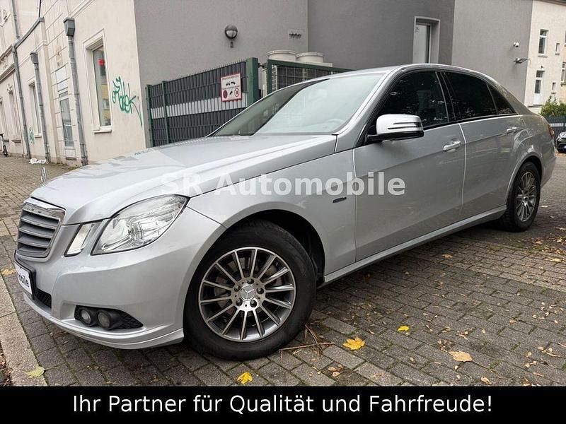 Gebraucht Mercedes E200 184 PS (135 kW) 2010 Iridiumsilber  metalliclack Limousine