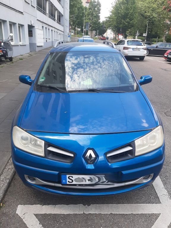 Blau Gebraucht 2007 Renault Mégane II Authentique Limousine | 2.800 € (Fairer Preis) - Bild 1/4
