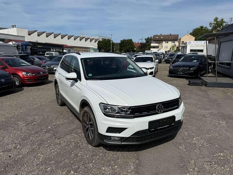 Pure white Gebraucht 2020 VW Tiguan Comfortline SUV | 26.990 € (Guter Preis) - Bild 1/4