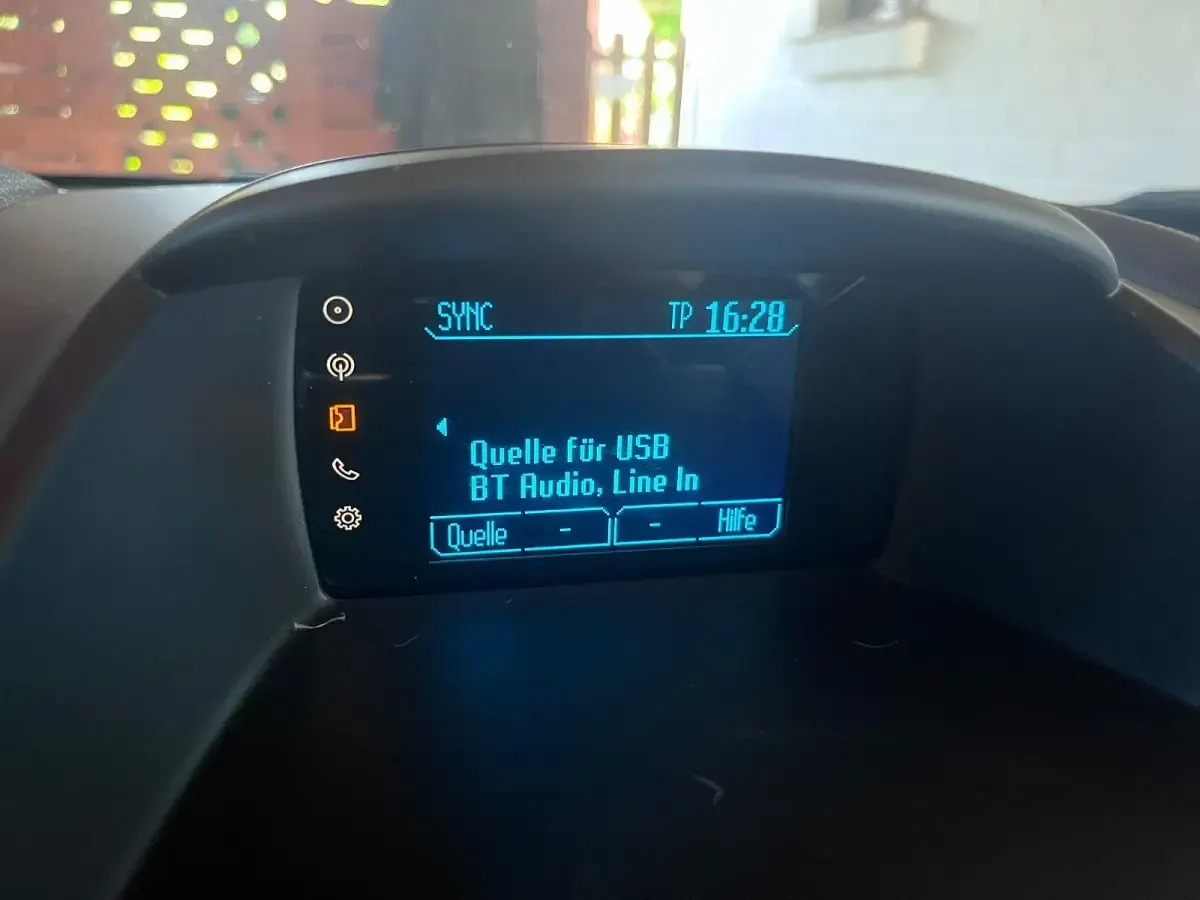 Gebraucht Ford Fiesta SYNC Edition 101 PS (74 kW) 2014 Rot Kleinwagen