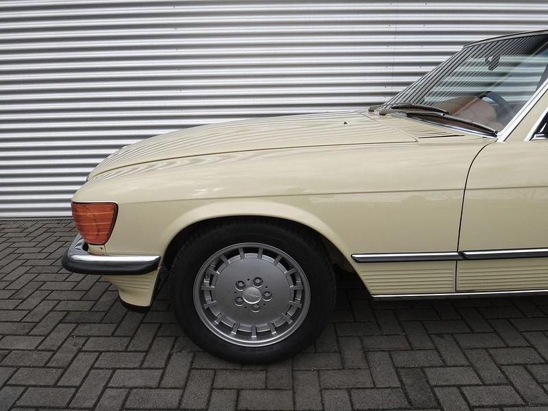 Gebraucht Mercedes SL450 184 PS (135 kW) 1977 Gelb Cabrio