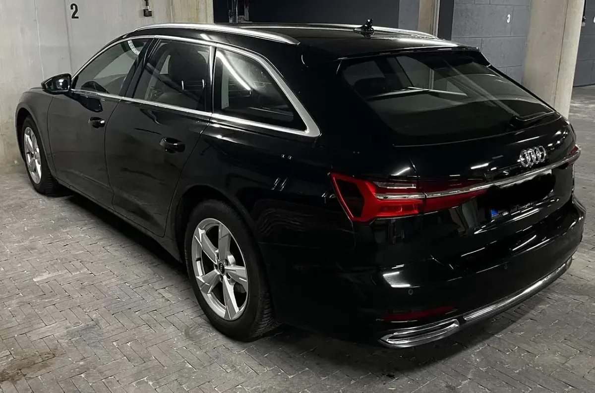Gebraucht Audi A6 Sport 204 PS (150 kW) 2021 Schwarz Kombi