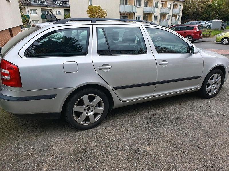 Gebraucht Skoda Octavia 2005 Silber Kombi