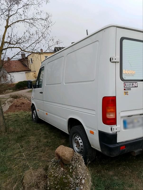 Second-hand VW LT 75 CP (55 kW) 2008 Alb Berlinǎ