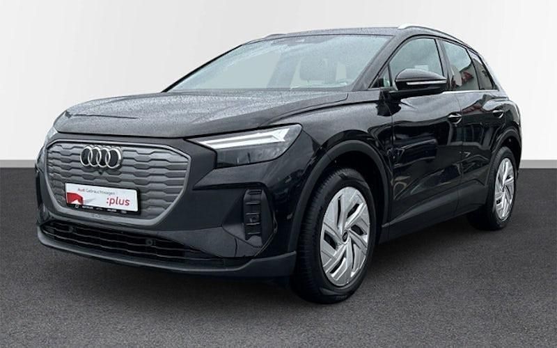 Gebraucht Audi Q4 e-tron Basis 125 kW (170 PS) 2022 Mythosschwarz metallic SUV