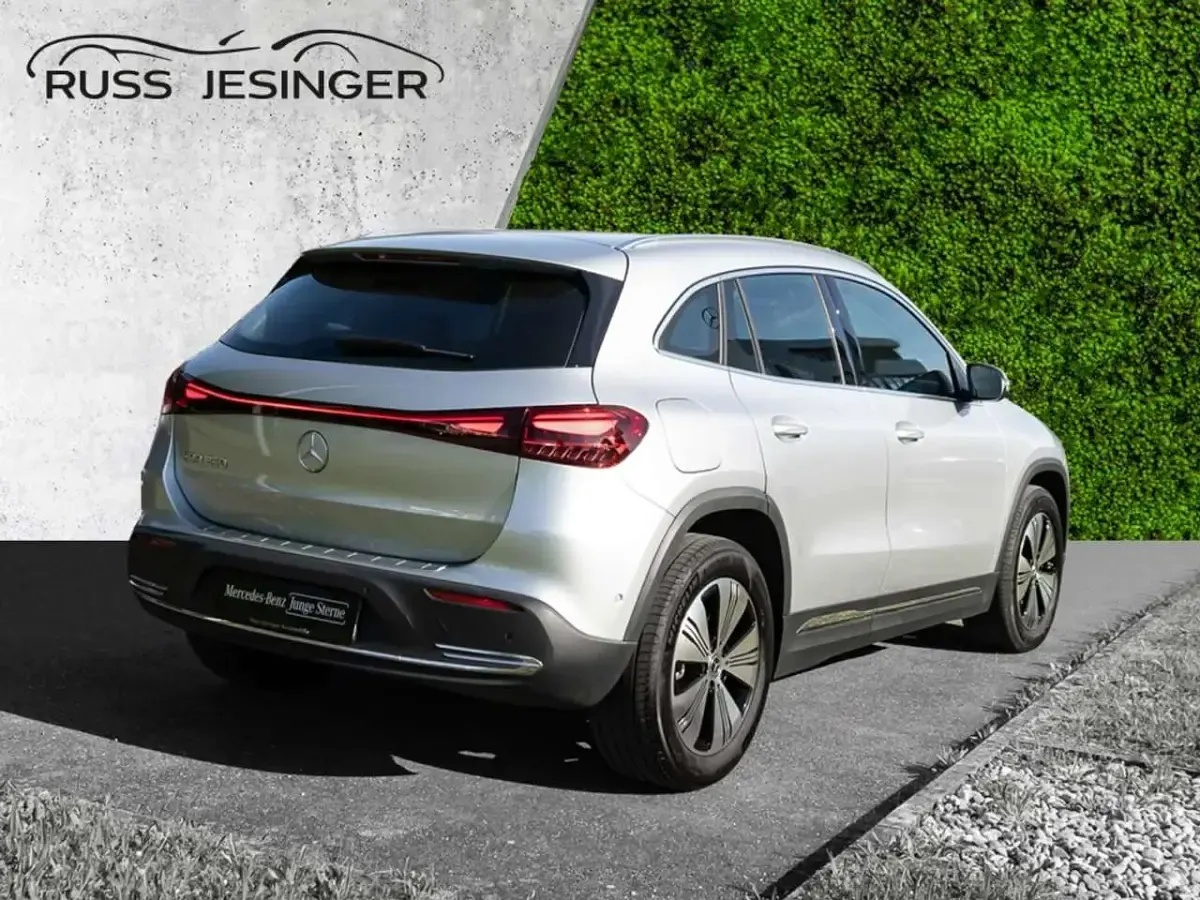 Gebraucht Mercedes EQA250 Progressive 139 kW (190 PS) 2025 Hightechsilber metallic SUV
