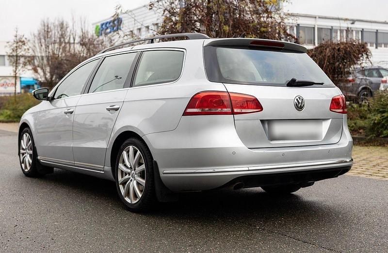 Gebraucht VW Passat 105 PS (77 kW) 2012 Silber Kombi