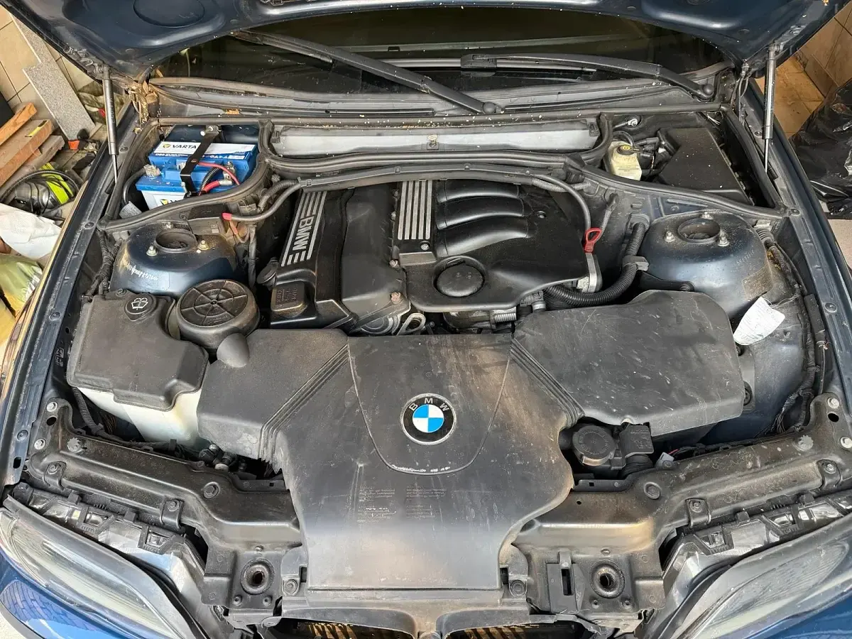 Gebraucht BMW 316 M Sport 116 PS (85 kW) 2003 Blau Limousine