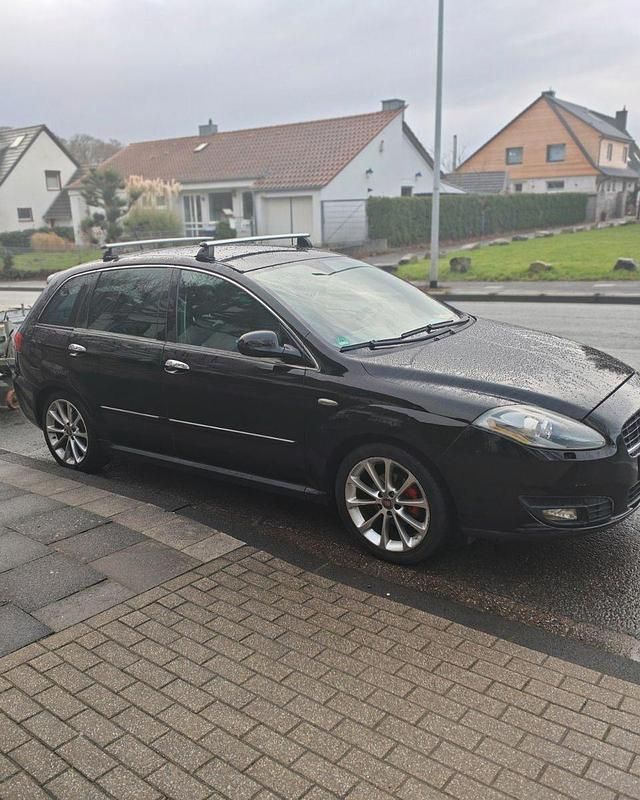 Gebraucht Fiat Croma Emotion 150 PS (110 kW) 2009 Schwarz Kombi