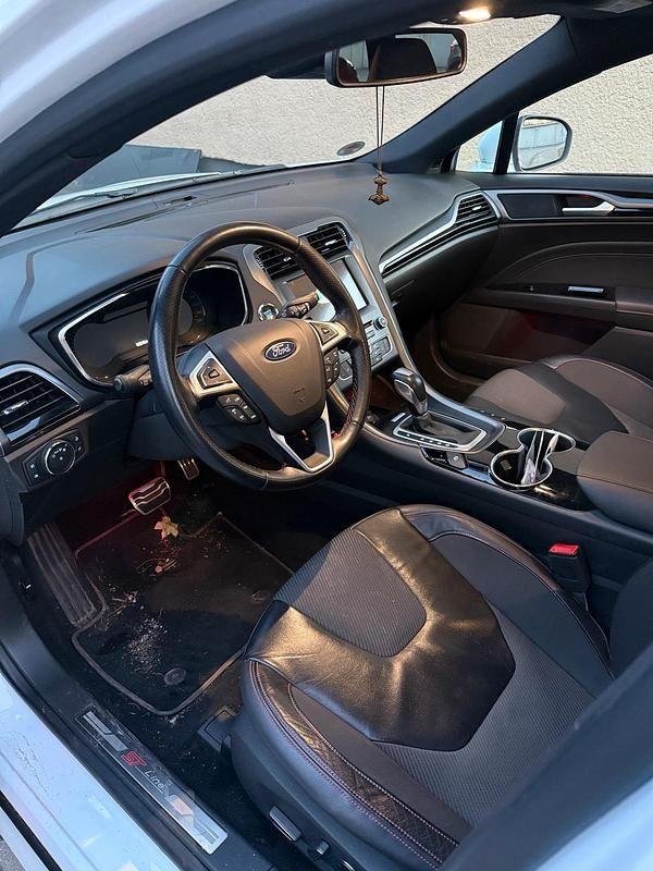 Gebraucht Ford Mondeo ST-Line 240 PS (176 kW) 2018 Weiß Kombi