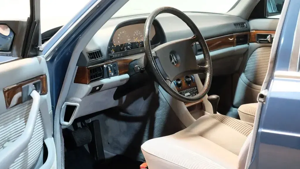 Gebraucht Mercedes S280 SE 185 PS (136 kW) 1984 Blau Limousine