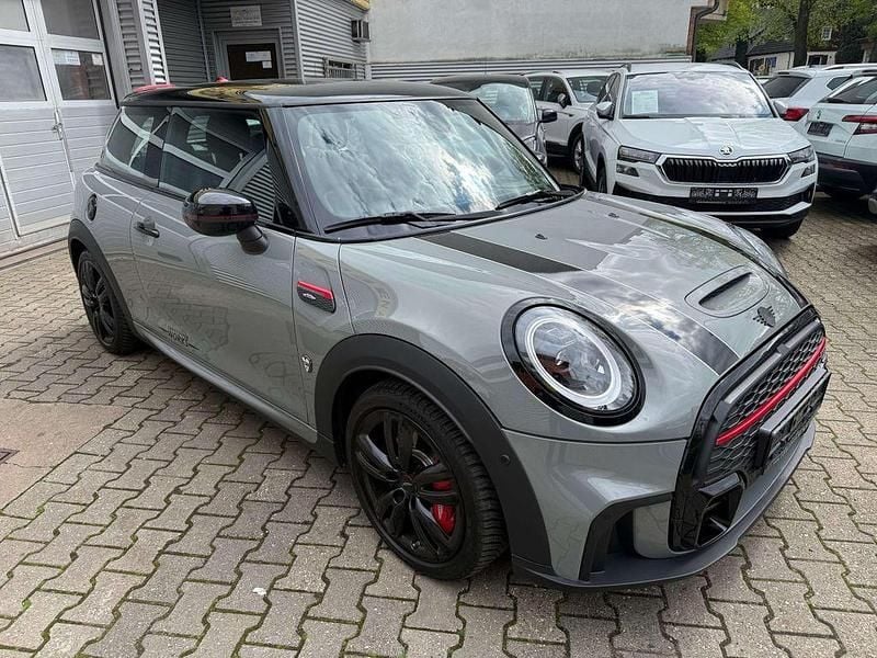 Gebraucht Mini John Cooper Works 231 PS (169 kW) 2022 Moonwalk grey (metallic) Kleinwagen