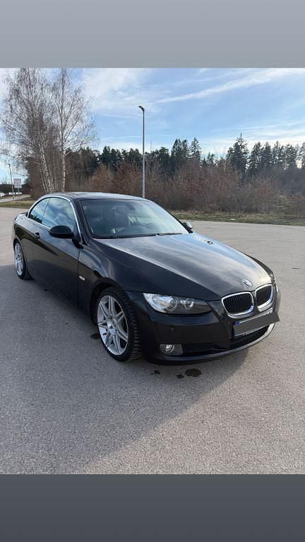 Gebraucht BMW 320 Cabriolet 170 PS (125 kW) 2008 Schwarz Cabrio