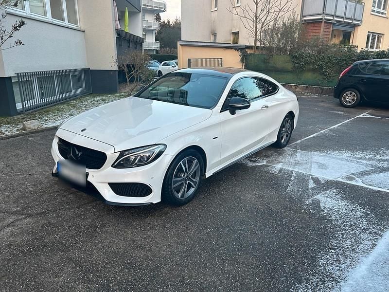Weiß Gebraucht 2017 Mercedes C250 AMG Coupé | 21.300 € (Teuer) - Bild 1/4
