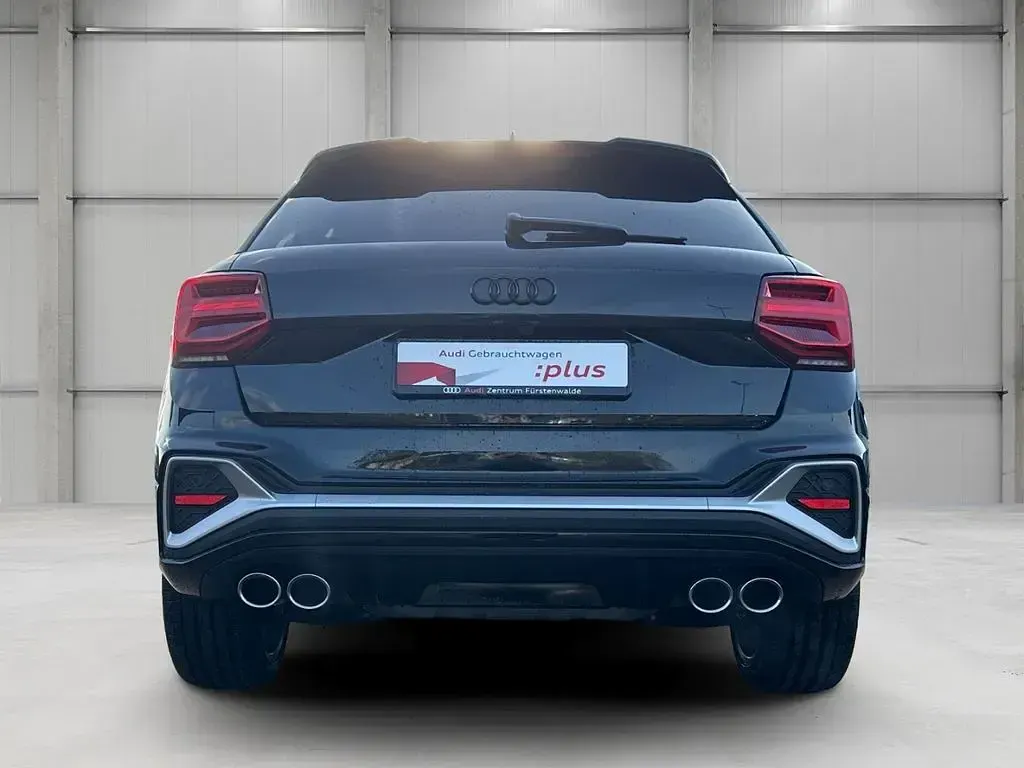 Gebraucht Audi SQ2 Sport 300 PS (220 kW) 2022 Schwarz SUV