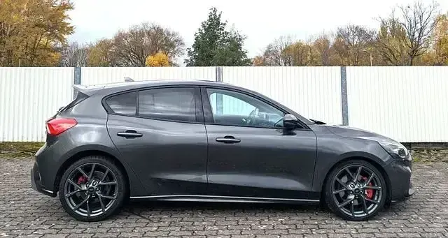 Gebraucht Ford Focus ST 280 PS (205 kW) 2021 Magneticgrau metallic Limousine