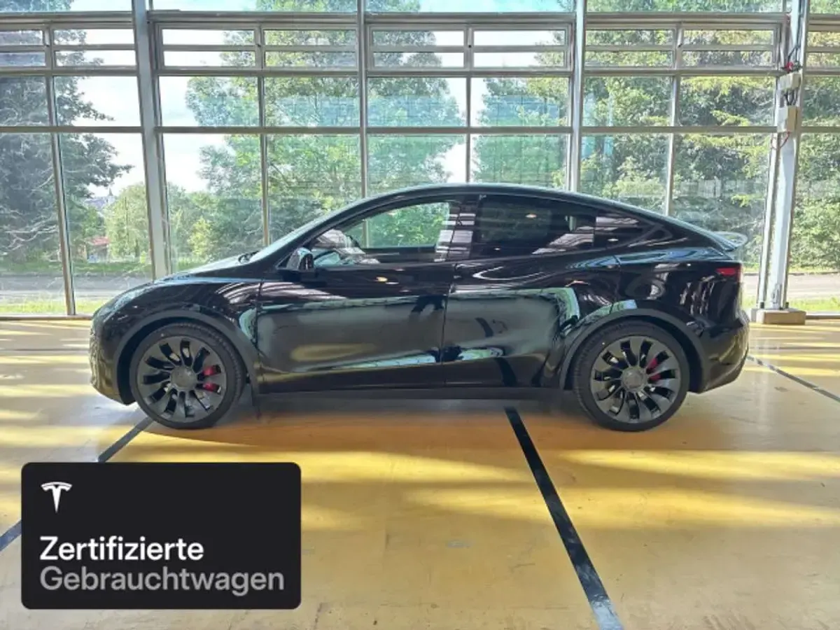 Gebraucht Tesla Model Y Performance 392 kW (533 PS) 2023 Solid black SUV