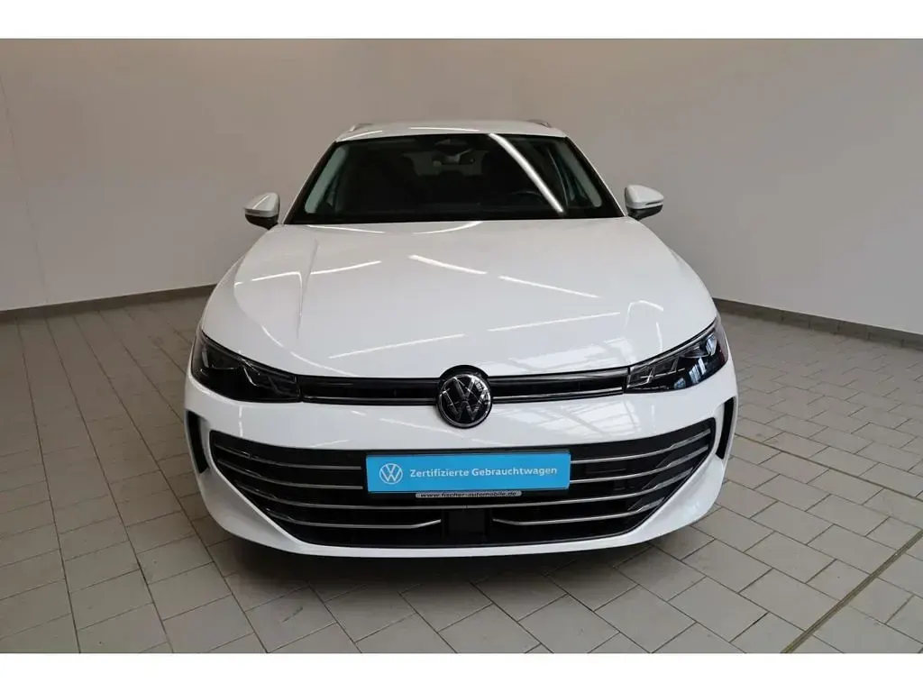 Gebraucht VW Passat Business 150 PS (110 kW) 2024 Weiss Kombi