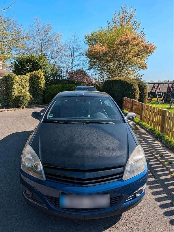 Używany Opel Astra Cabriolet 140 KM (102 kW) 2008 Czarny Kabriolet