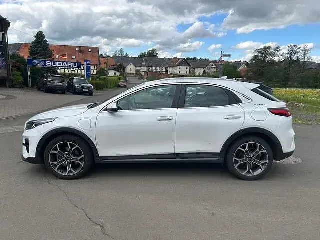Gebraucht Kia XCeed Spirit 105 PS (77 kW) 2021 Weiß SUV